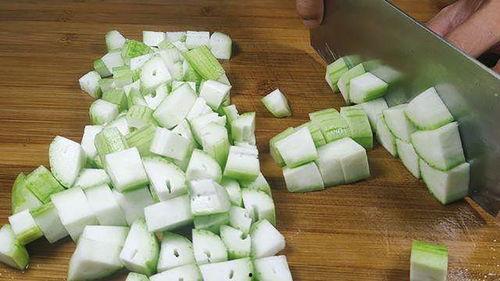 吃瓜小孩不切,不切实际的幻想与现实的碰撞