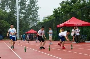 南大操场吃瓜,校园生活新风尚