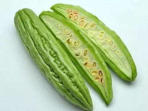 搬上小板凳吃瓜,共享吃瓜时光的欢乐瞬间