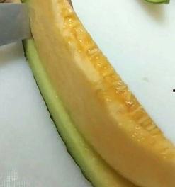 小孩一天吃半个哈密瓜,孩子健康成长有保障