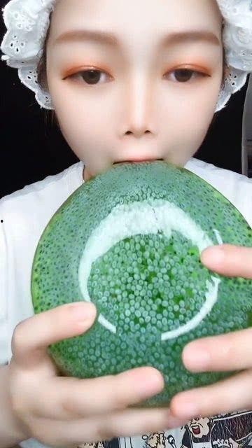 瓜嘣脆吃冰块,瓜嘣脆夏日冰感之旅