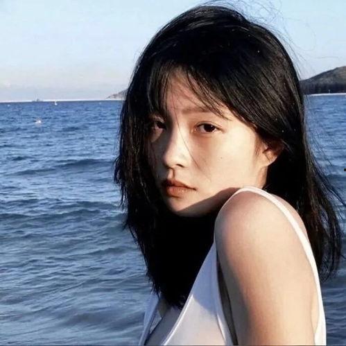 吃瓜中性风女,轻松解锁时尚与趣味