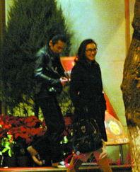 王烁吃哈密瓜,王烁的哈密瓜美食之旅